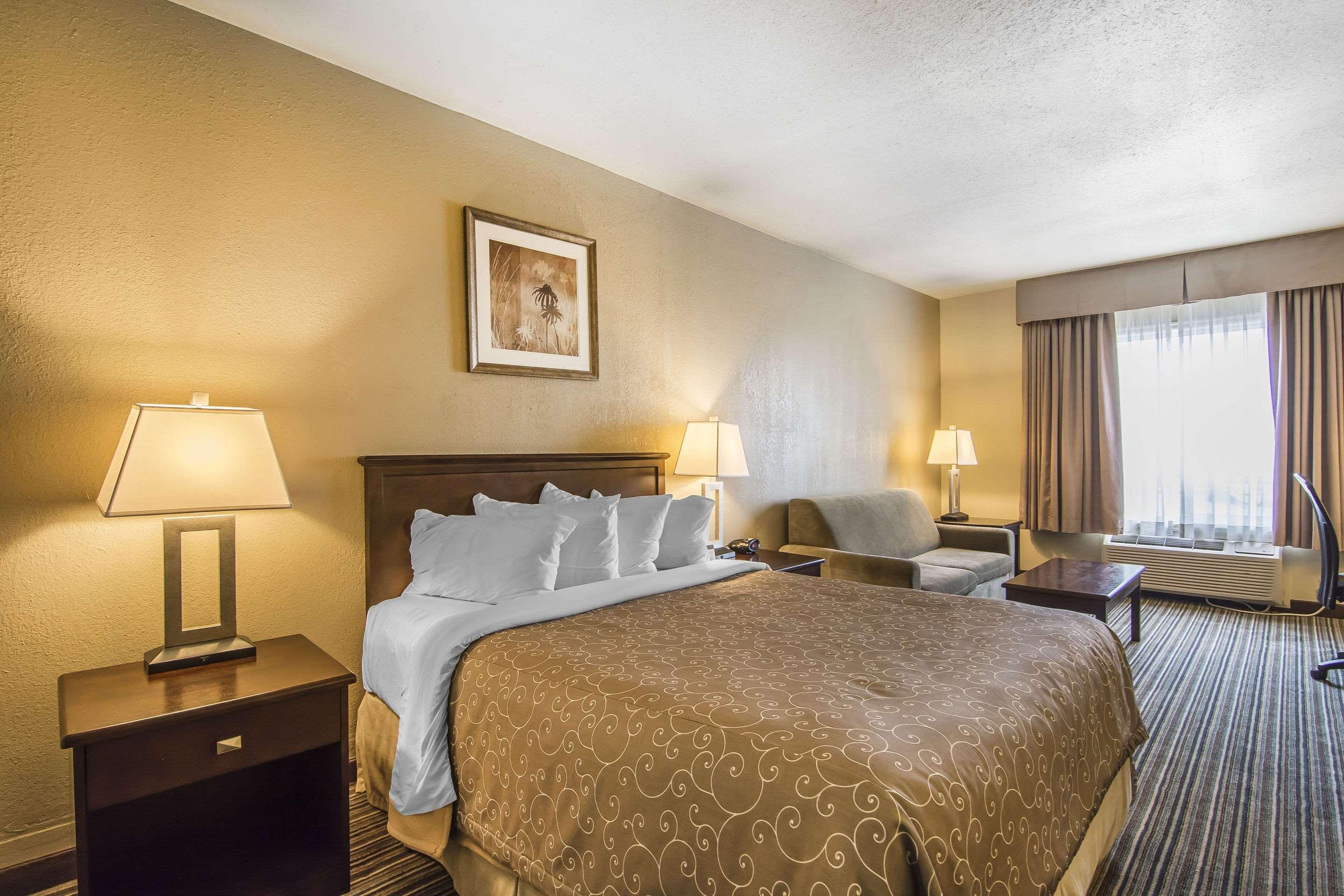 Quality Inn & Suites Yorkton Dış mekan fotoğraf