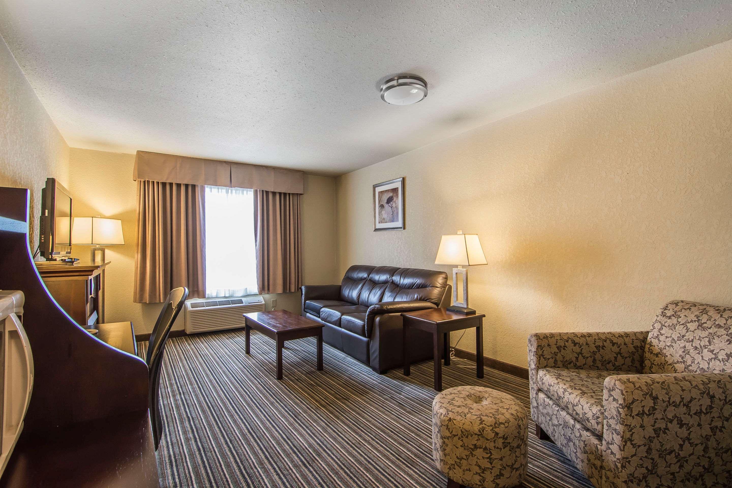 Quality Inn & Suites Yorkton Dış mekan fotoğraf