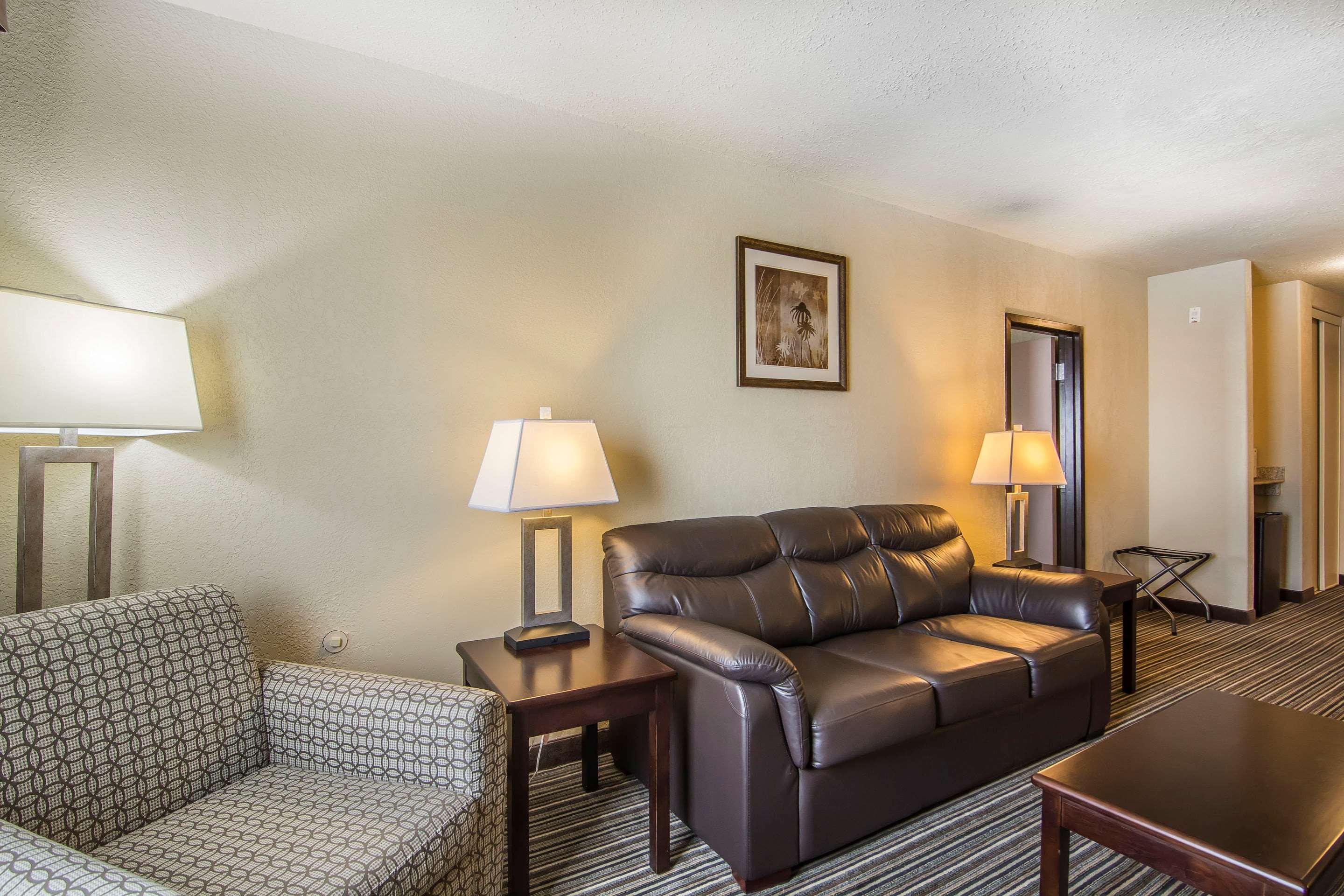 Quality Inn & Suites Yorkton Dış mekan fotoğraf