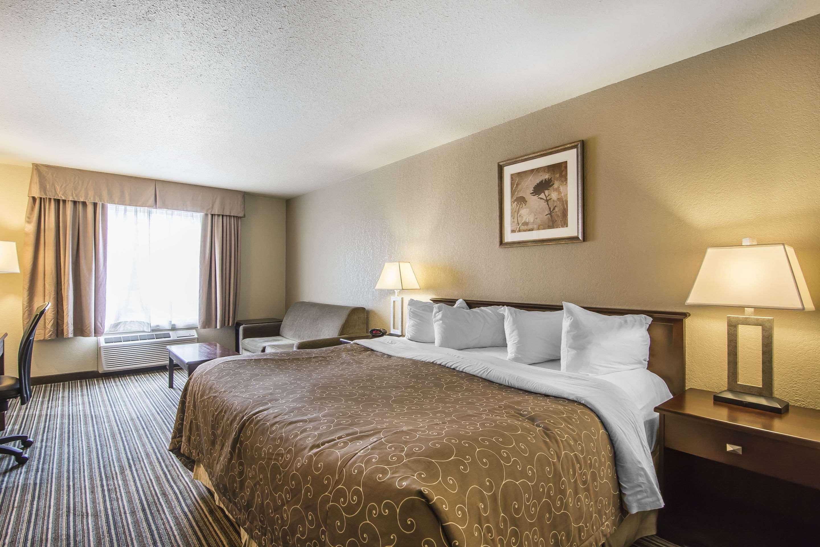 Quality Inn & Suites Yorkton Dış mekan fotoğraf