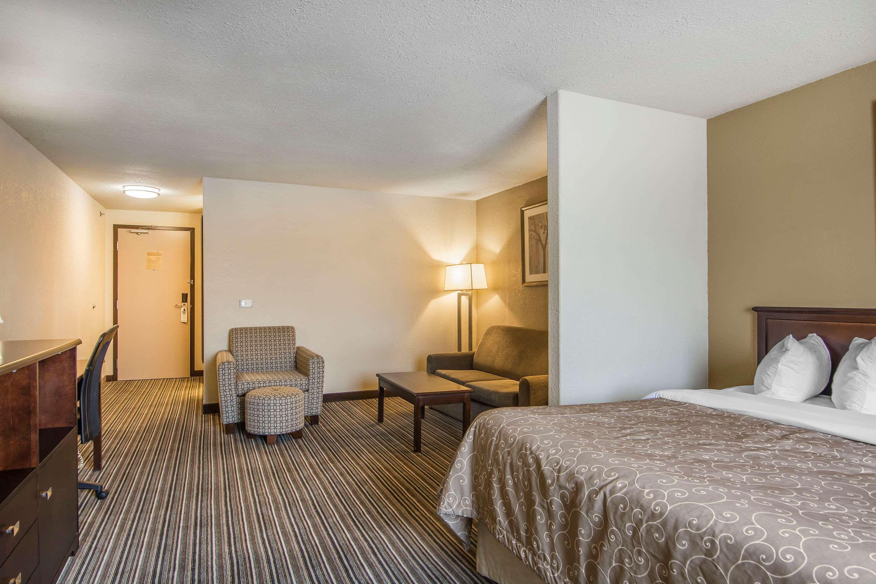 Quality Inn & Suites Yorkton Dış mekan fotoğraf