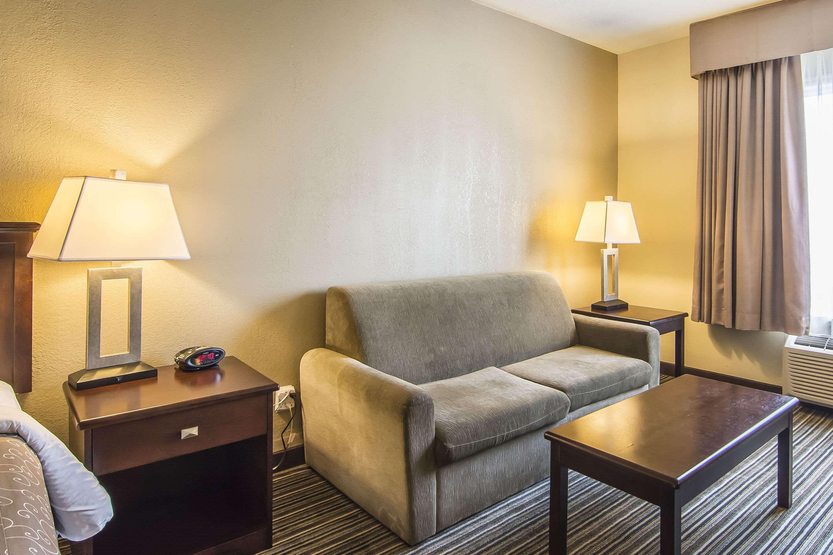 Quality Inn & Suites Yorkton Dış mekan fotoğraf
