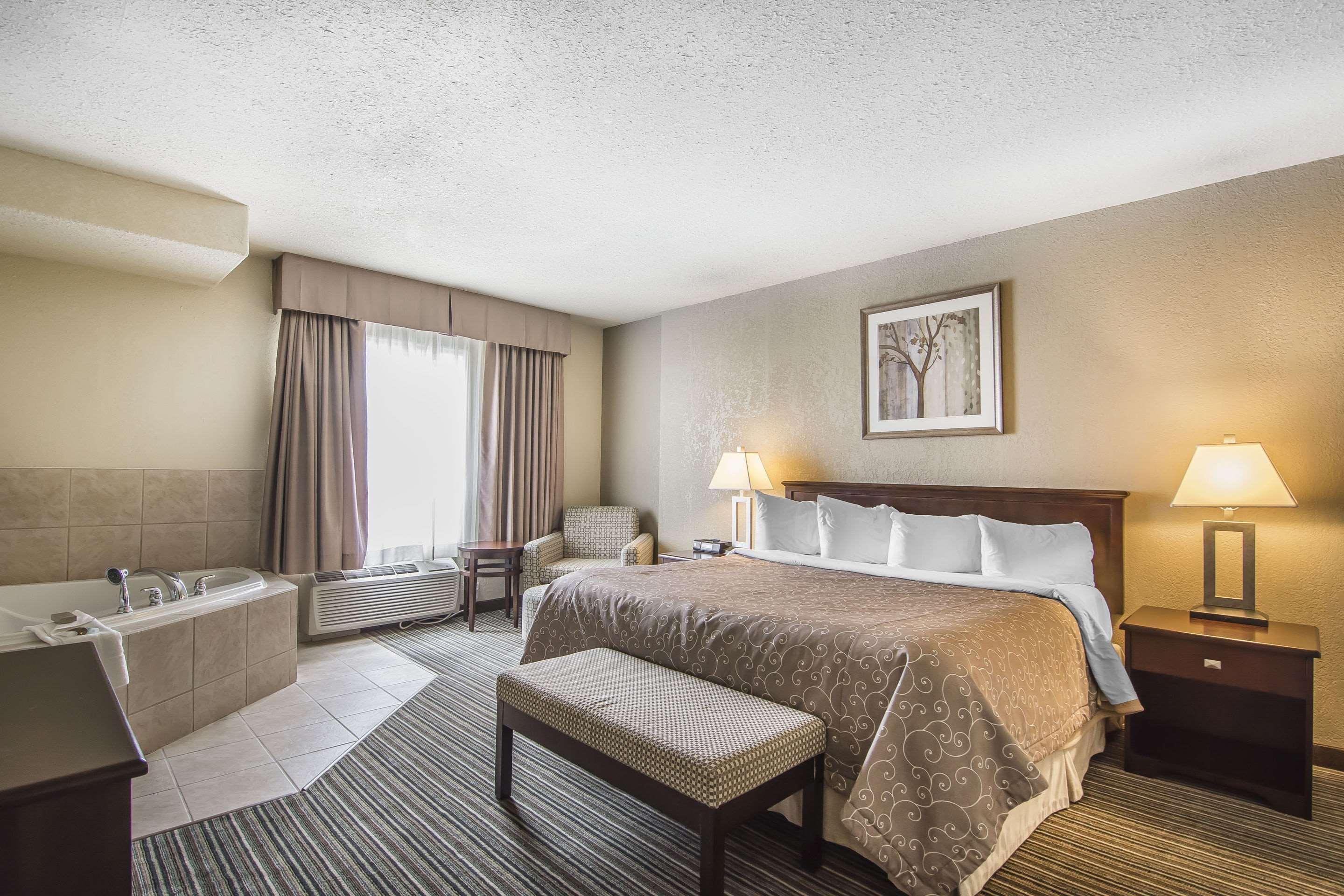 Quality Inn & Suites Yorkton Dış mekan fotoğraf