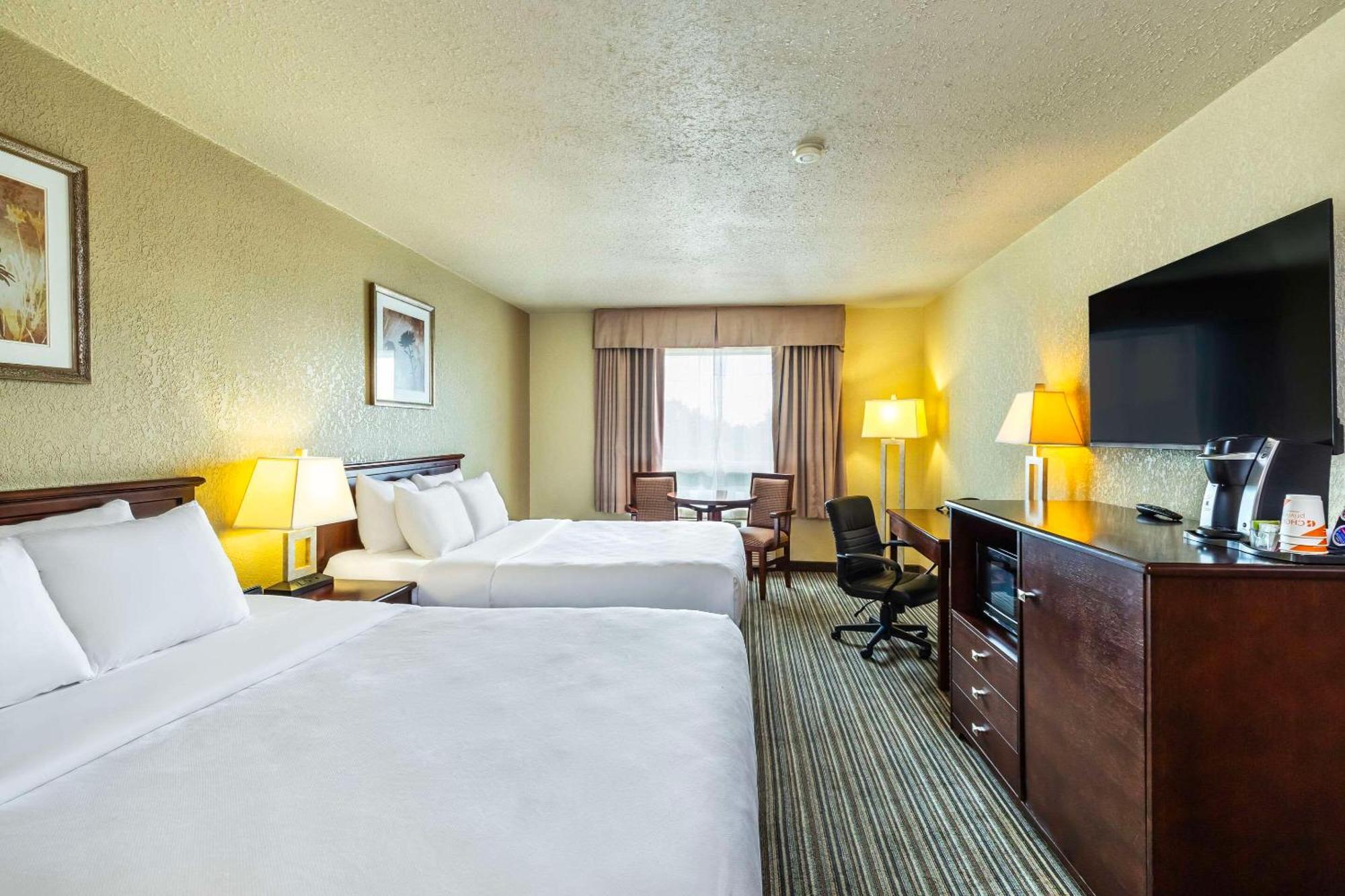 Quality Inn & Suites Yorkton Dış mekan fotoğraf